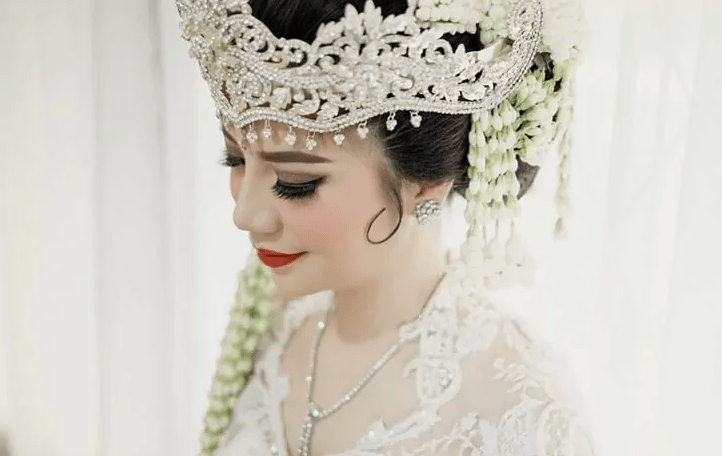 Makeup Pengantin di Tanete Riattang Barat – Bone